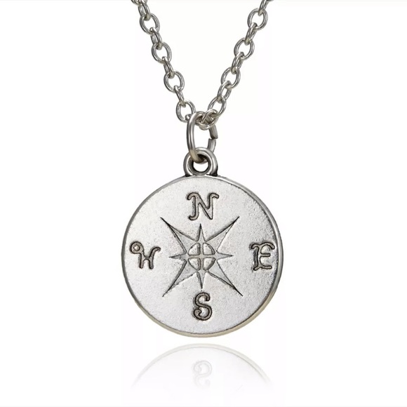 Jewelry - 🧭 3 / $20 🧭 ❗️ Going places compass necklace
